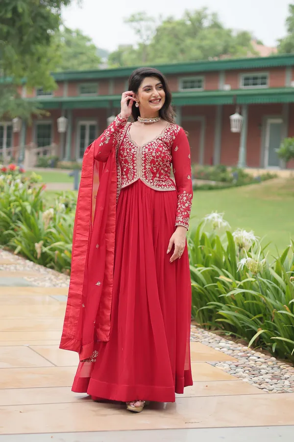 Regal_Sequins_&_Zari_Embroidered_Faux_Blooming_Gown_With_Dupatta