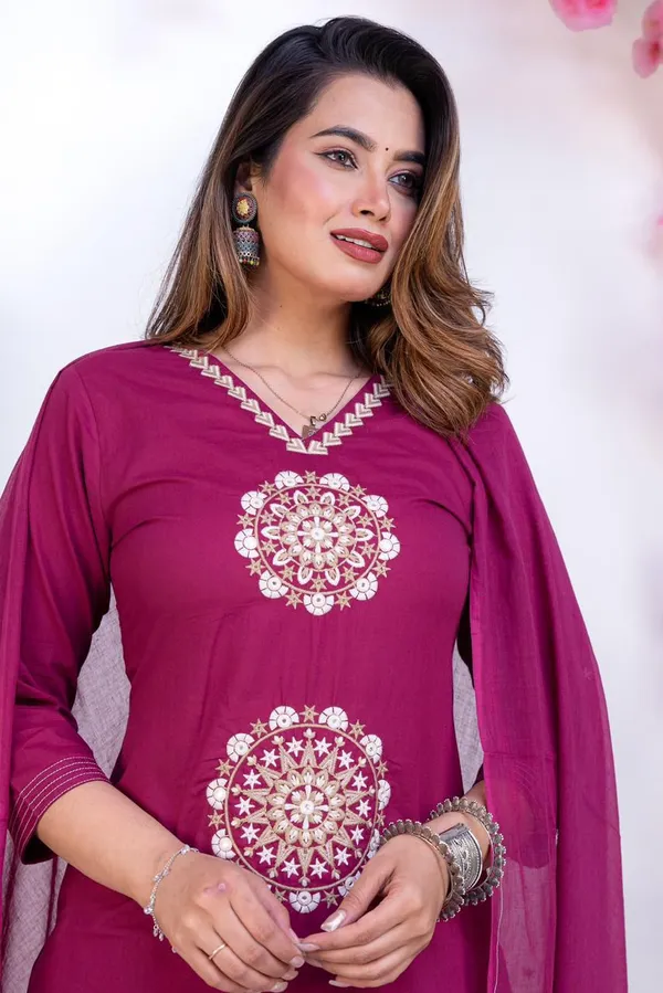 Magenta_Mandala_Embroidery_Cotton_Kurta_Set