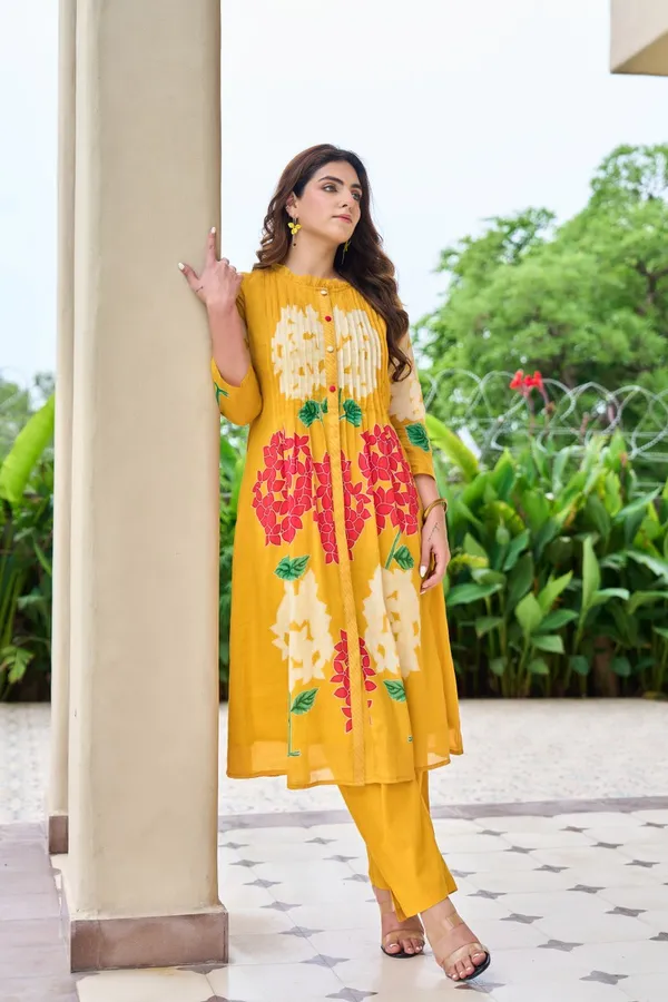 Pure_Mul_Cotton_Mustard_Floral_Printed_Kurta_Pant_Set