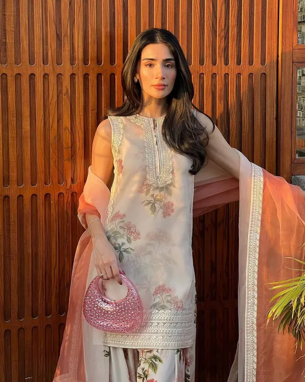 Peach_Faux_Georgette_Kurta_Set_For_Women