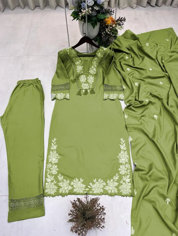Green_Rayon_Kurta_Set_For_Women