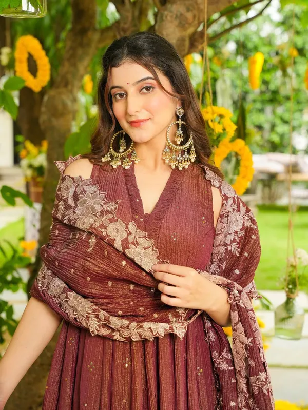 Exclusive_3_Piece_Kurti_,_Flared_Plazzo_With_Dupatta_In_Embroidery_Work