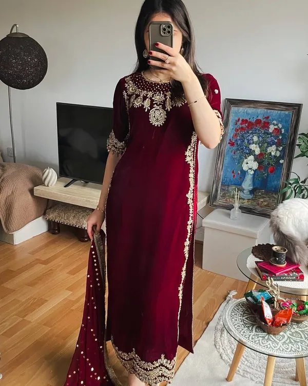 Maroon_Velvet_Kurta_Set_For_Women
