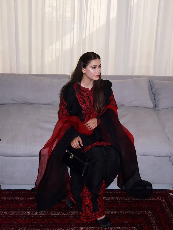 Black_Chinon_Silk_Kurta_Set_For_Women
