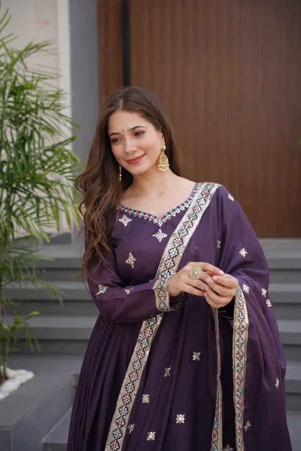 Womens_Heavy_Embroidered_Anarkali_Gown_Set_with_Dupatta_(Purple)