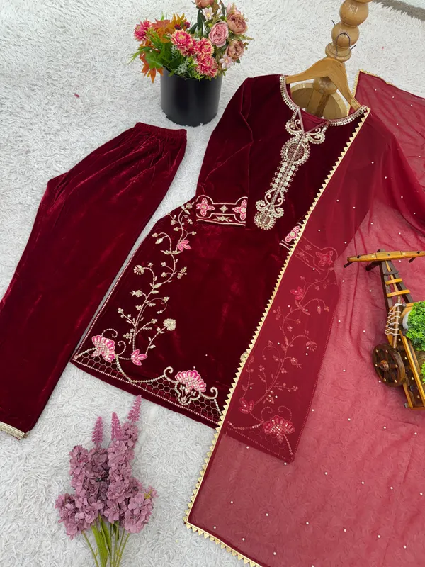Womens_Heavy_Embroidered_Velvet_Suit_Set_with_Dupatta_(Wine)