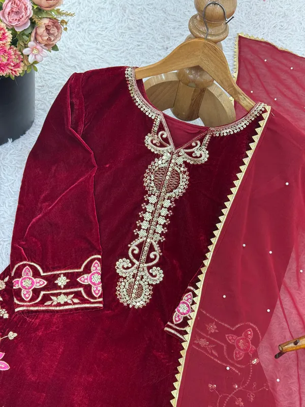 Womens_Heavy_Embroidered_Velvet_Suit_Set_with_Dupatta_(Wine)