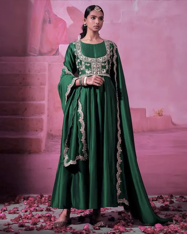 Green_Embroidered_Anarkali_Kurta_With_Dupatta_Set_For_Women