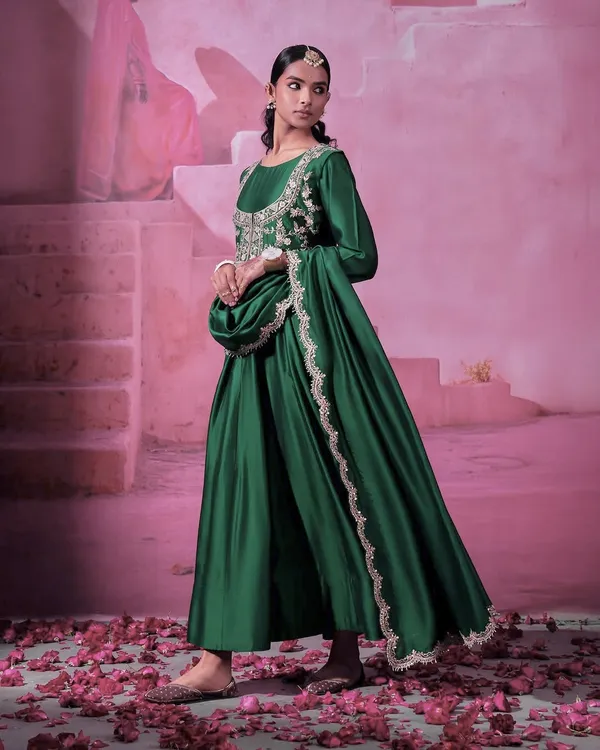 Green_Embroidered_Anarkali_Kurta_With_Dupatta_Set_For_Women