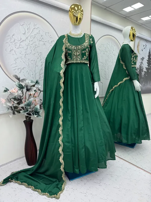 Green_Embroidered_Anarkali_Kurta_With_Dupatta_Set_For_Women