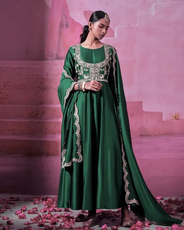 Green_Embroidered_Anarkali_Kurta_With_Dupatta_Set_For_Women