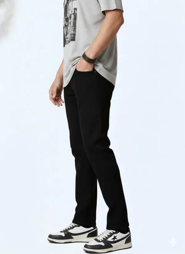 Black_Relaxed_Fit_Jeans_For_Men