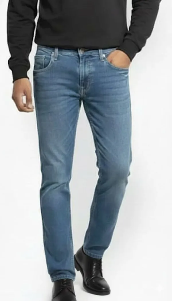 Light_Blue_Straight_Fit_Jeans_For_Men