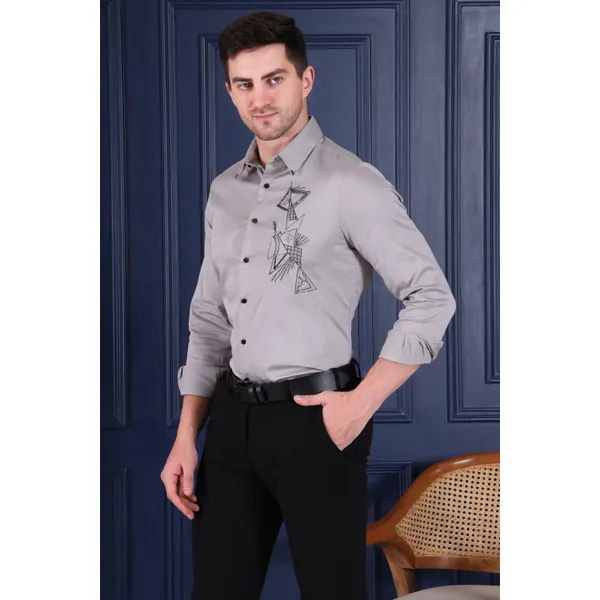 Pier_Seven_Men_Grey_Solid_Slim_Fit_Casual_Shirt_with_Geometric_Chest_Print