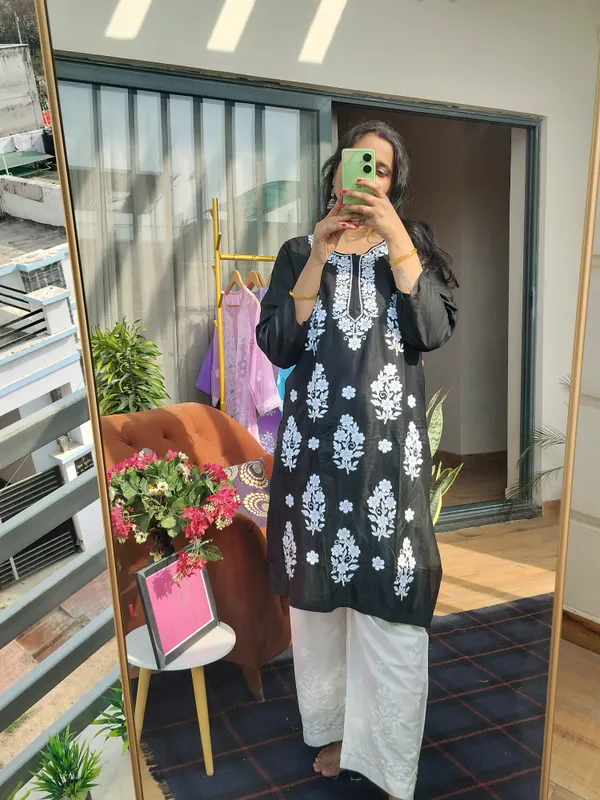 Black_Machine_work_Galabooti_Chikankari_Rayon_Kurti_