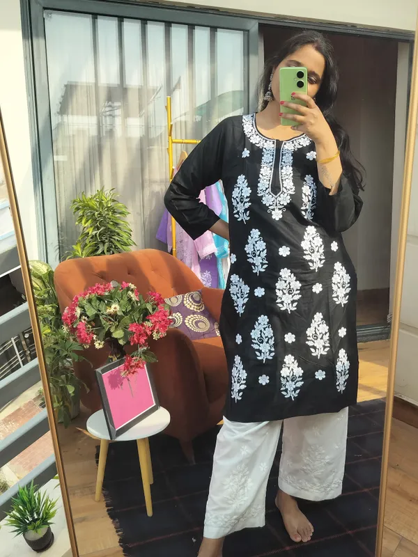 Black_Machine_work_Galabooti_Chikankari_Rayon_Kurti_