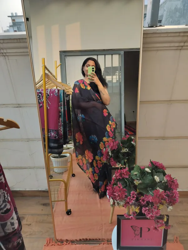 Black_Cotton_Floral_Gaze_Saree_For_Women