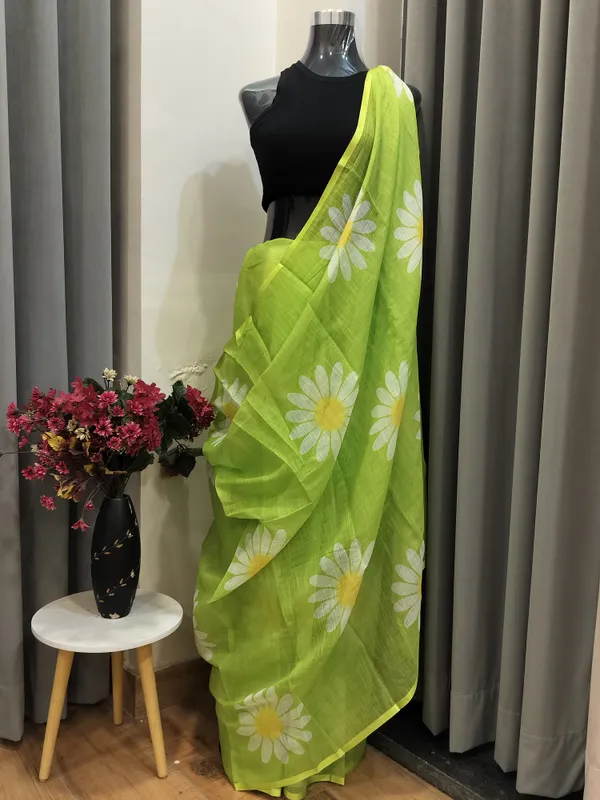 Lime_Green_Sunflower_Print_Mul_Cotton_Saree_For_Women