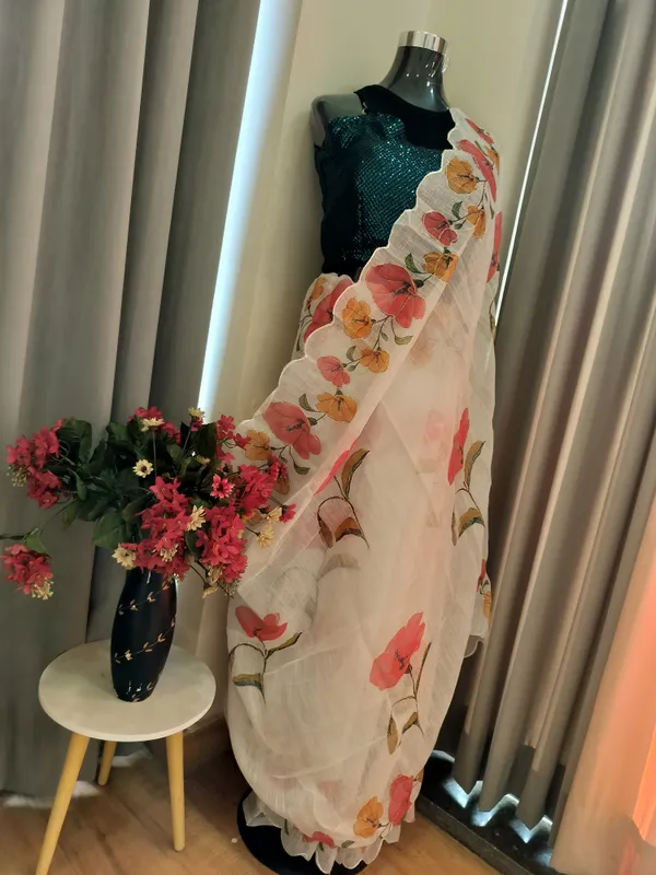 White_Cotton_Lily_Charm_Saree_For_Women