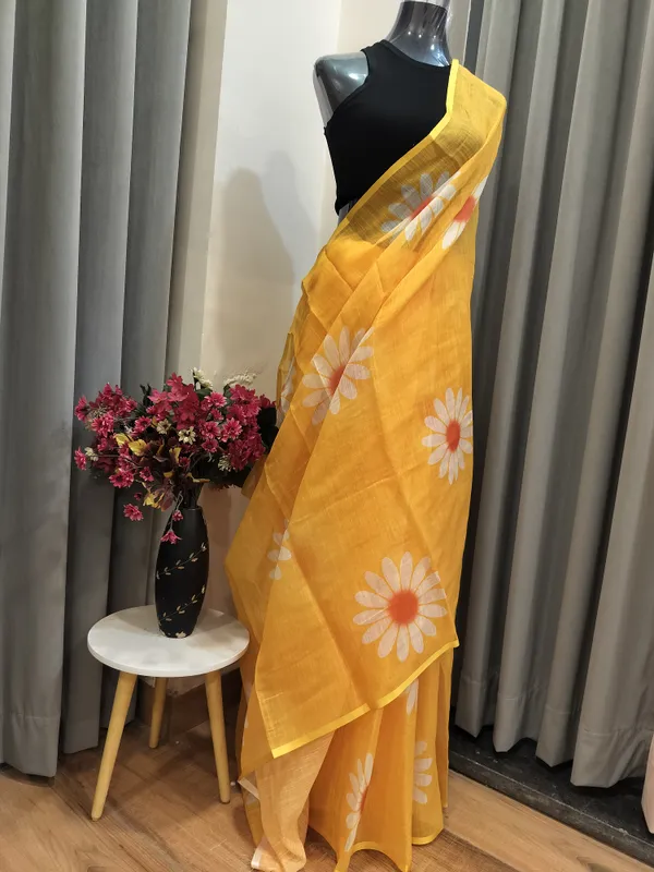 Yellow_Sunflower_Print_Mul_Cotton_Saree_For_Women