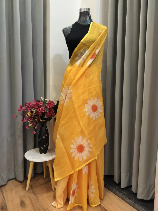 Yellow_Sunflower_Print_Mul_Cotton_Saree_For_Women
