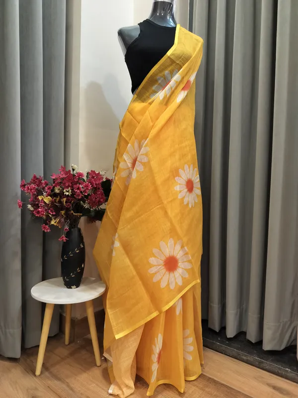 Yellow_Sunflower_Print_Mul_Cotton_Saree_For_Women
