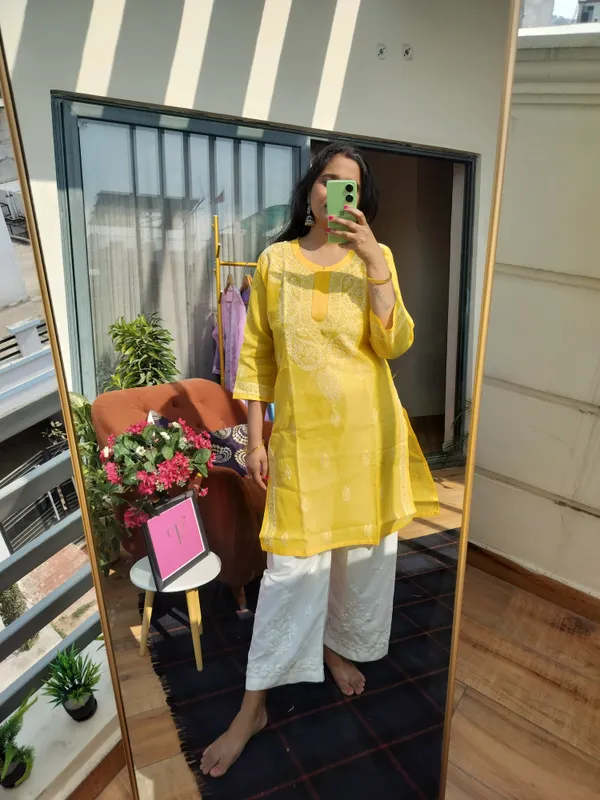 Yellow_Pure_Cotton_Chikankari_kurta