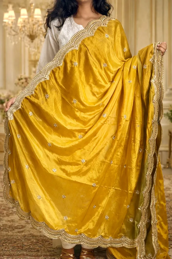 Chinon_Two_Die_Dupatta