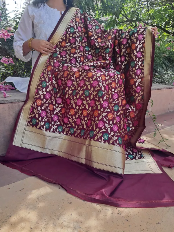Maroon_Banarsi_Premium_&_Elegant_Dupatta_For_Women
