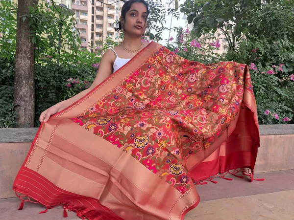 Red_Banarasi_Premium_&_Elegant_Dupatta_For_Women
