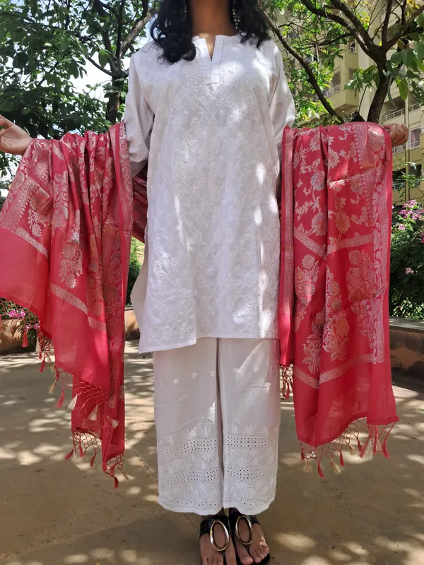 Pink_Katan_Silk_Banarasi_Premium_&_Elegant_Dupatta_For_Women