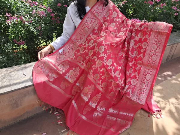 Pink_Katan_Silk_Banarasi_Premium_&_Elegant_Dupatta_For_Women