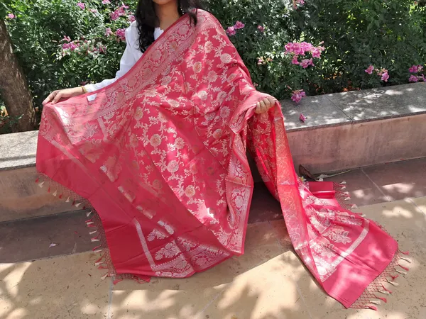 Pink_Katan_Silk_Banarasi_Premium_&_Elegant_Dupatta_For_Women
