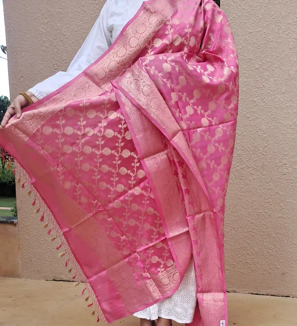 Pink_Puna_Silk_Jakat_Jal_Dupatta