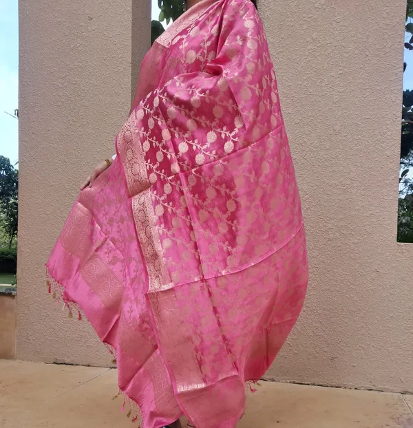 Pink_Puna_Silk_Jakat_Jal_Dupatta