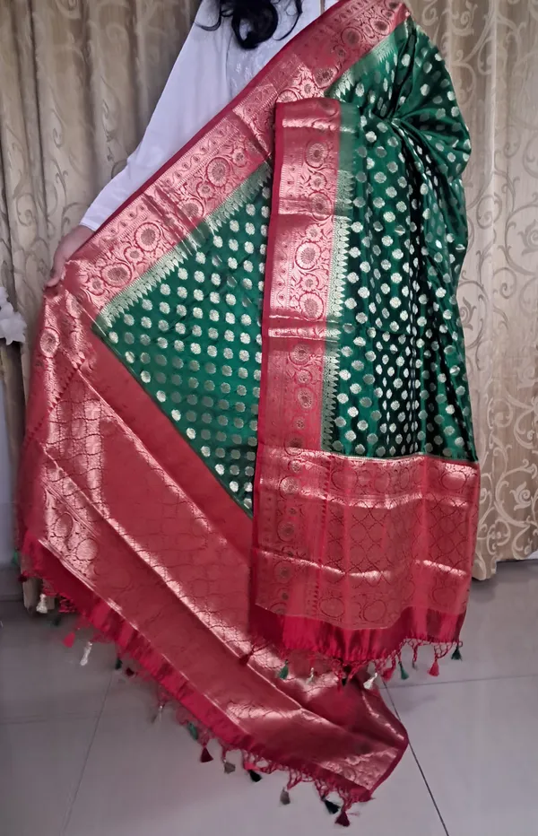 Green_Banarsi_Silk_Premium_&_Elegant_Dupatta_For_Women