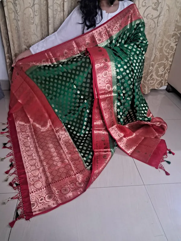 Green_Banarsi_Silk_Premium_&_Elegant_Dupatta_For_Women