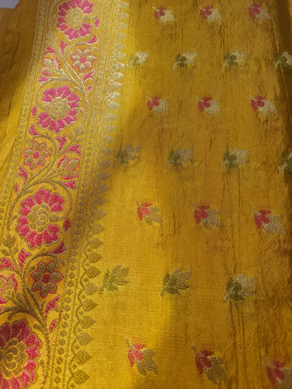 Yellow_Banarasi_Silk_Premium_&_Elegant_Dupatta_For_Women