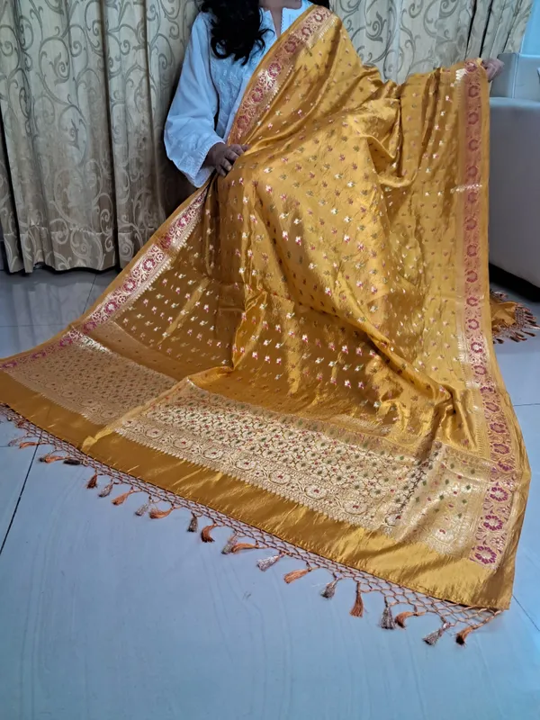 Yellow_Banarasi_Silk_Premium_&_Elegant_Dupatta_For_Women