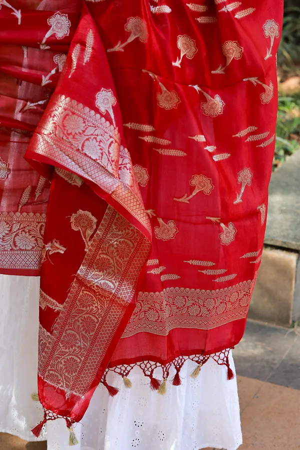 Red_Katan_Silk_Border_Buti_Banarasi_Dupatta_For_Women