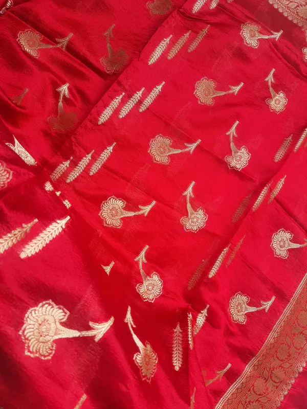 Red_Katan_Silk_Border_Buti_Banarasi_Dupatta_For_Women