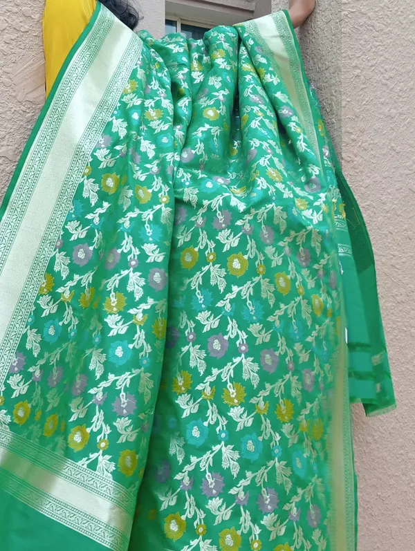 Green_Banarsi_Premium_&_Elegant_Dupatta_For_Women