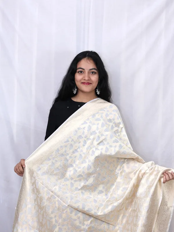 Off_White_Banarsi_Silk_Premium_&_Elegant_Dupatta_For_Women