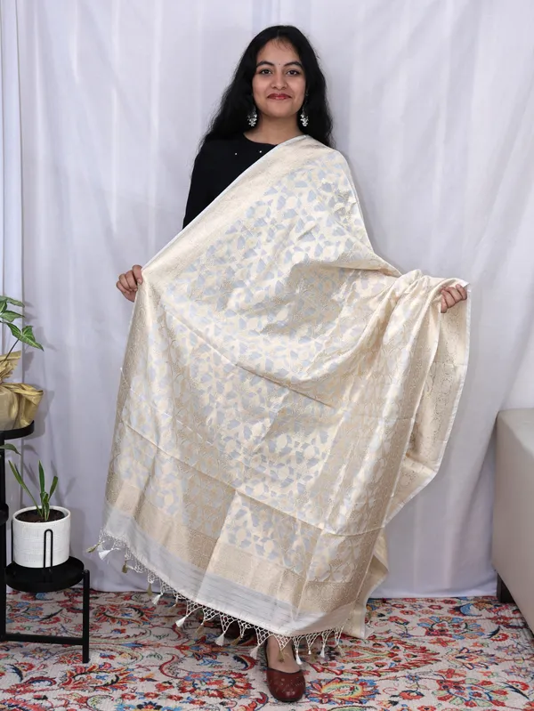 Off_White_Banarsi_Silk_Premium_&_Elegant_Dupatta_For_Women