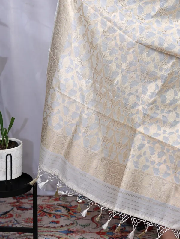 Off_White_Banarsi_Silk_Premium_&_Elegant_Dupatta_For_Women