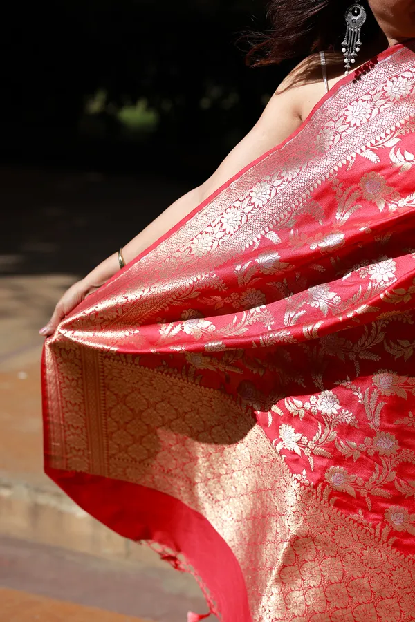 Red_Banarsi_Silk_Premium_&_Elegant_Dupatta_For_Women