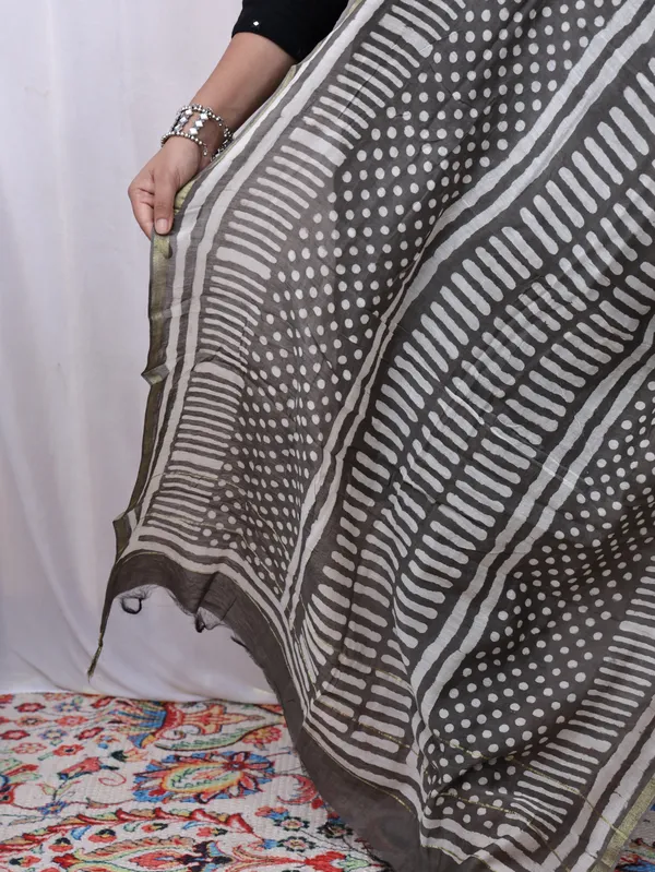 Grey_Cotton_Premium_&_Elegant_Dupatta_For_Women