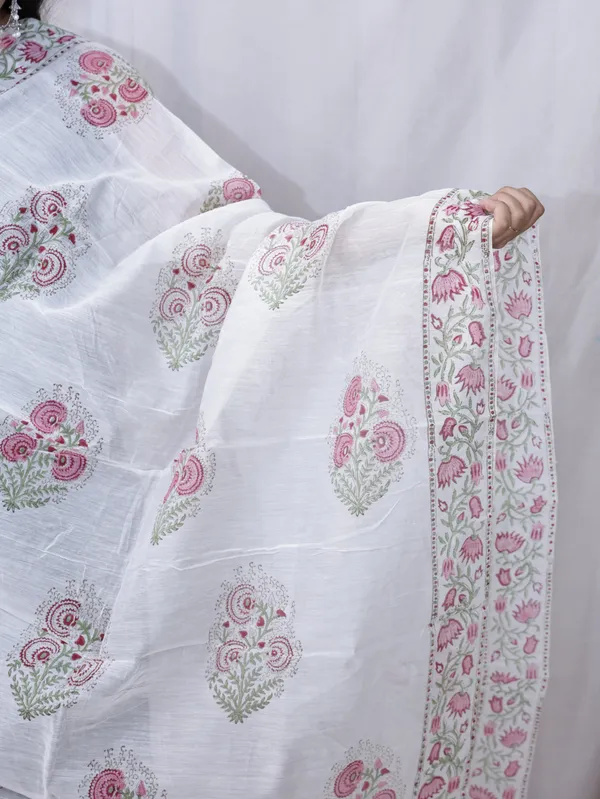Hand_Print_Cotton_Premium_&_Elegant_Dupatta_For_Women