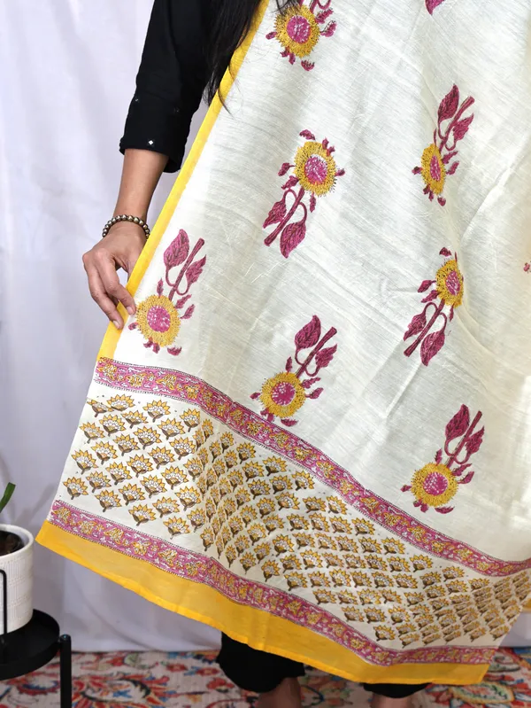 Hand_Block_Print_Cotton_Premium_&_Elegant_Dupatta_For_Women