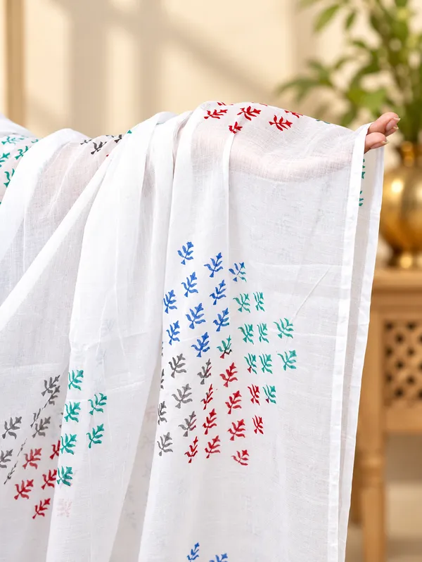 White_Cotton_Premium_&_Elegant_Dupatta_For_Women